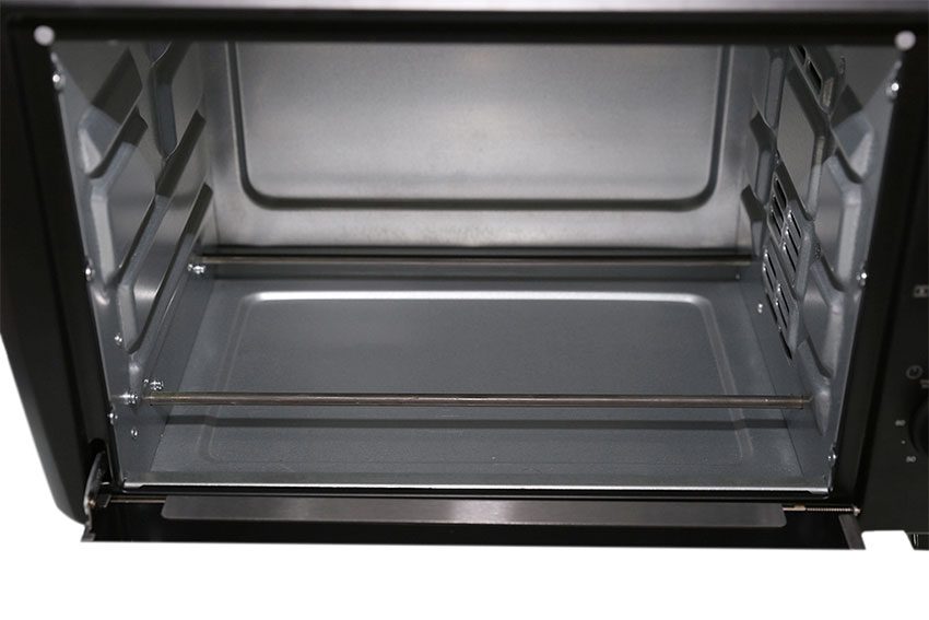 Chất liệu khoang lò của lò nướng Electrolux EOT4805K