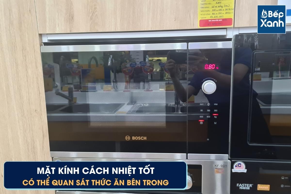 Mặt kính lò vi sóng dày và cách nhiệt tốt
