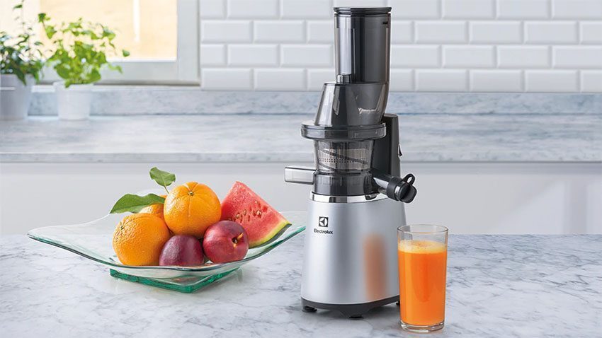 Máy ép chậm Electrolux ESJ4000S với thiết kế sang trọng