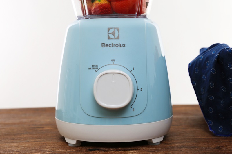 Máy xay sinh tố Electrolux EBR3416