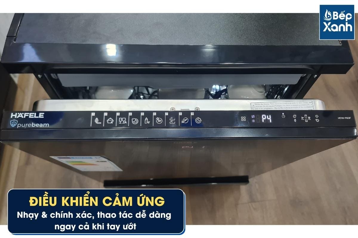 Bảng điều khiển cảm ứng dễ thao tác