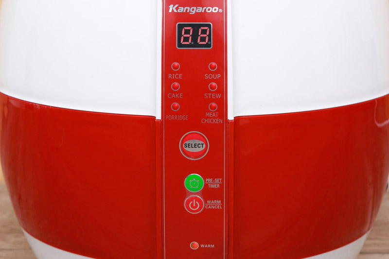 Đa chức năng, dễ dùng - Nồi cơm điện nắp gài Kangaroo 1.8 lít KG835