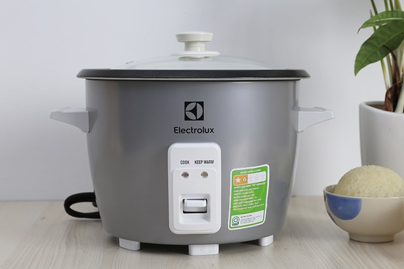 Nồi cơm điện Electrolux ERC1800 Nồi cơm điện Electrolux ERC1800