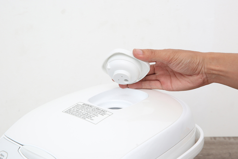 Van thoát hơi thông minh - Nồi cơm điện tử Panasonic 1.8 lít SR-CL188WRA Van thoát hơi thông minh - Nồi cơm điện tử Panasonic 1.8 lít SR-CL188WRA