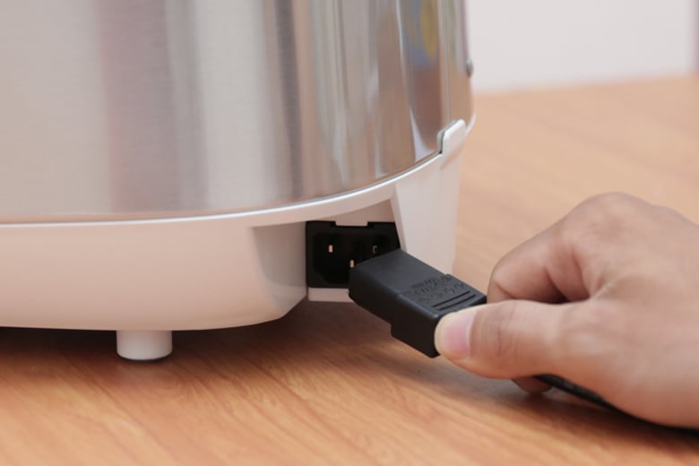 Dây điện dễ tháo rời tiện lợi Dây điện dễ tháo rời tiện lợi