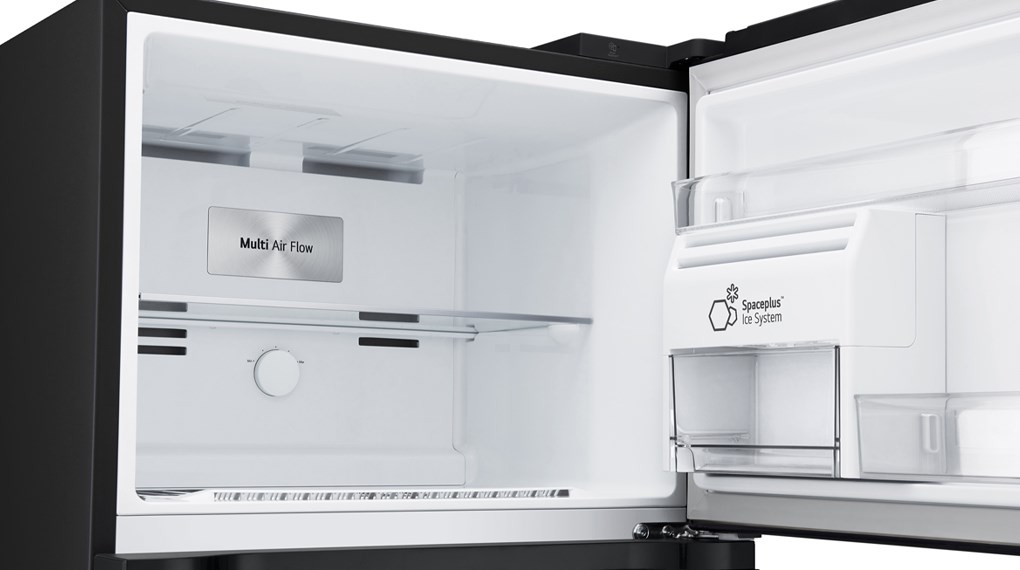 Không gian ngăn đá và cụm làm đá Spaceplus