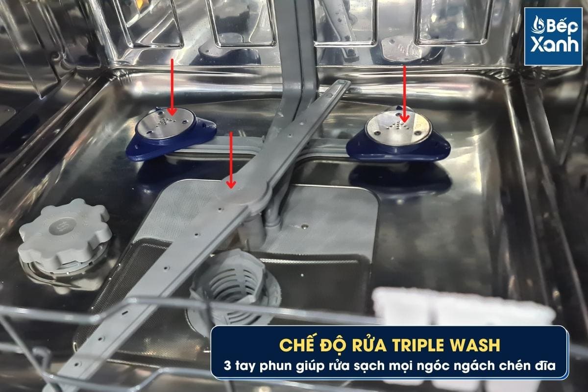 3 tay phun với khả năng xoay 360 độ