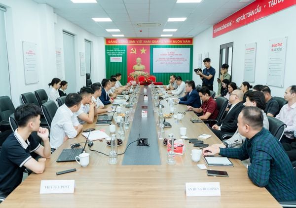 An Hưng Holdings ký kết Biên bản hợp tác toàn diện với Viettel Post