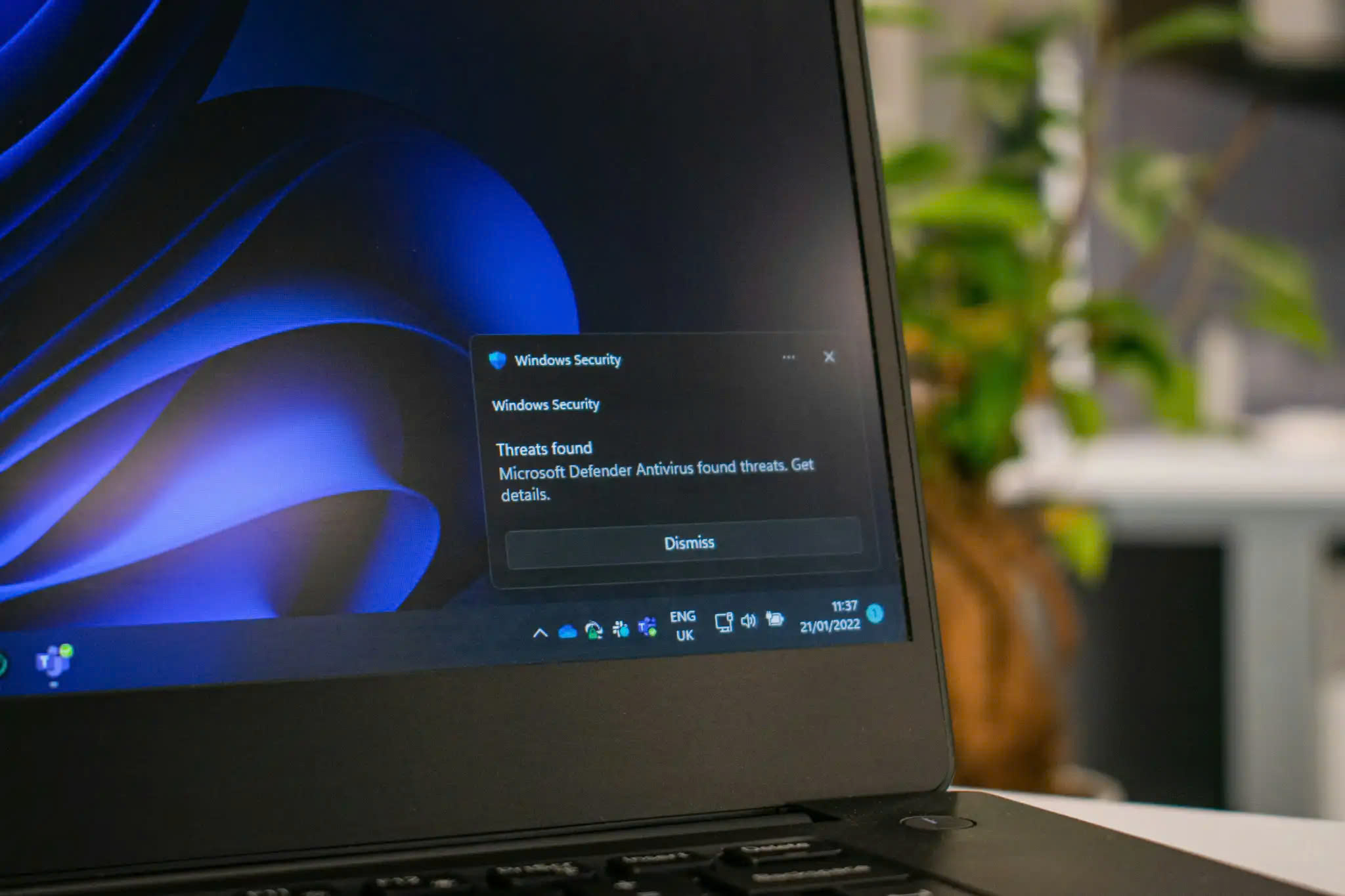 🔥 Windows 11 có cần cài thêm antivirus không? Microsoft Defender liệu có đủ? 🔥