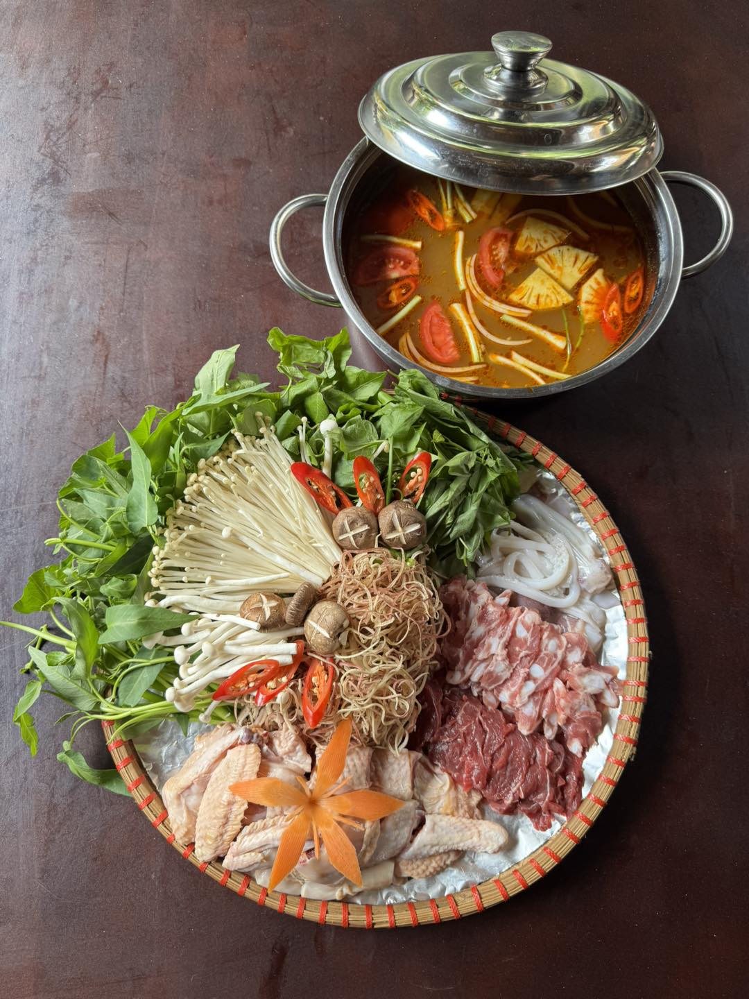 Lẩu CÁ Bếp 3 Miền  không quá Ba trăm 25k