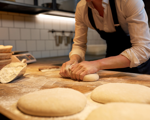 Tạo hình bánh mì