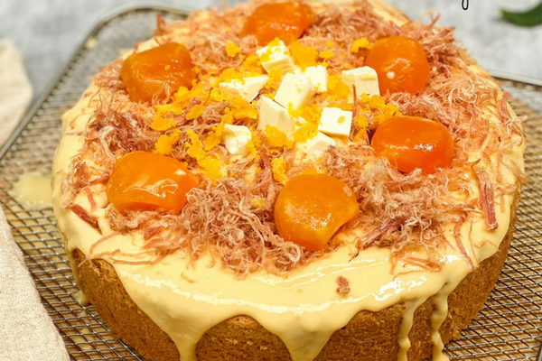 Bánh bông lan trứng muối hoà quyện giữa mặn và ngọt