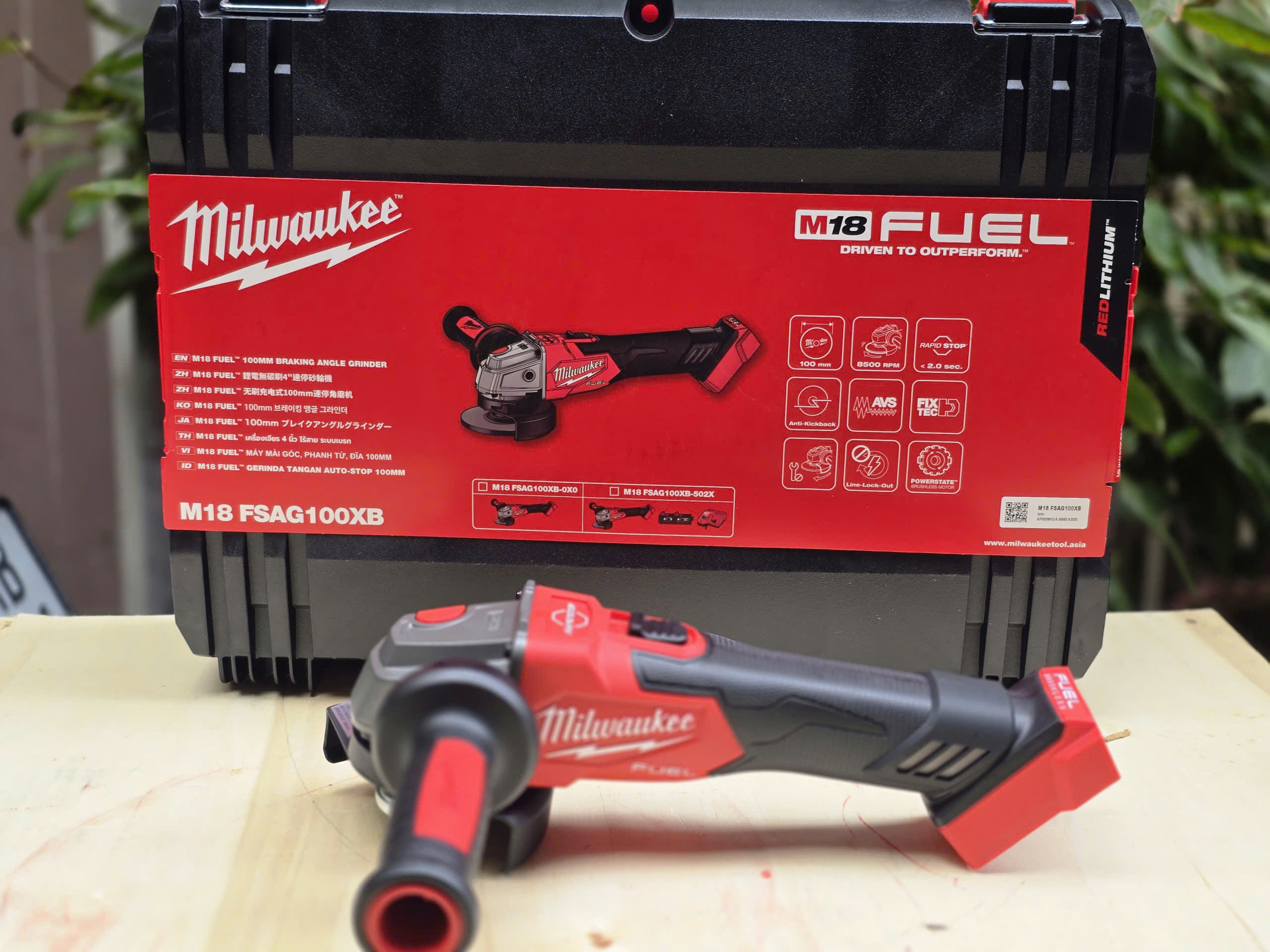 Máy mài góc không dây Milwaukee FSAG100XB – thao tác linh hoạt