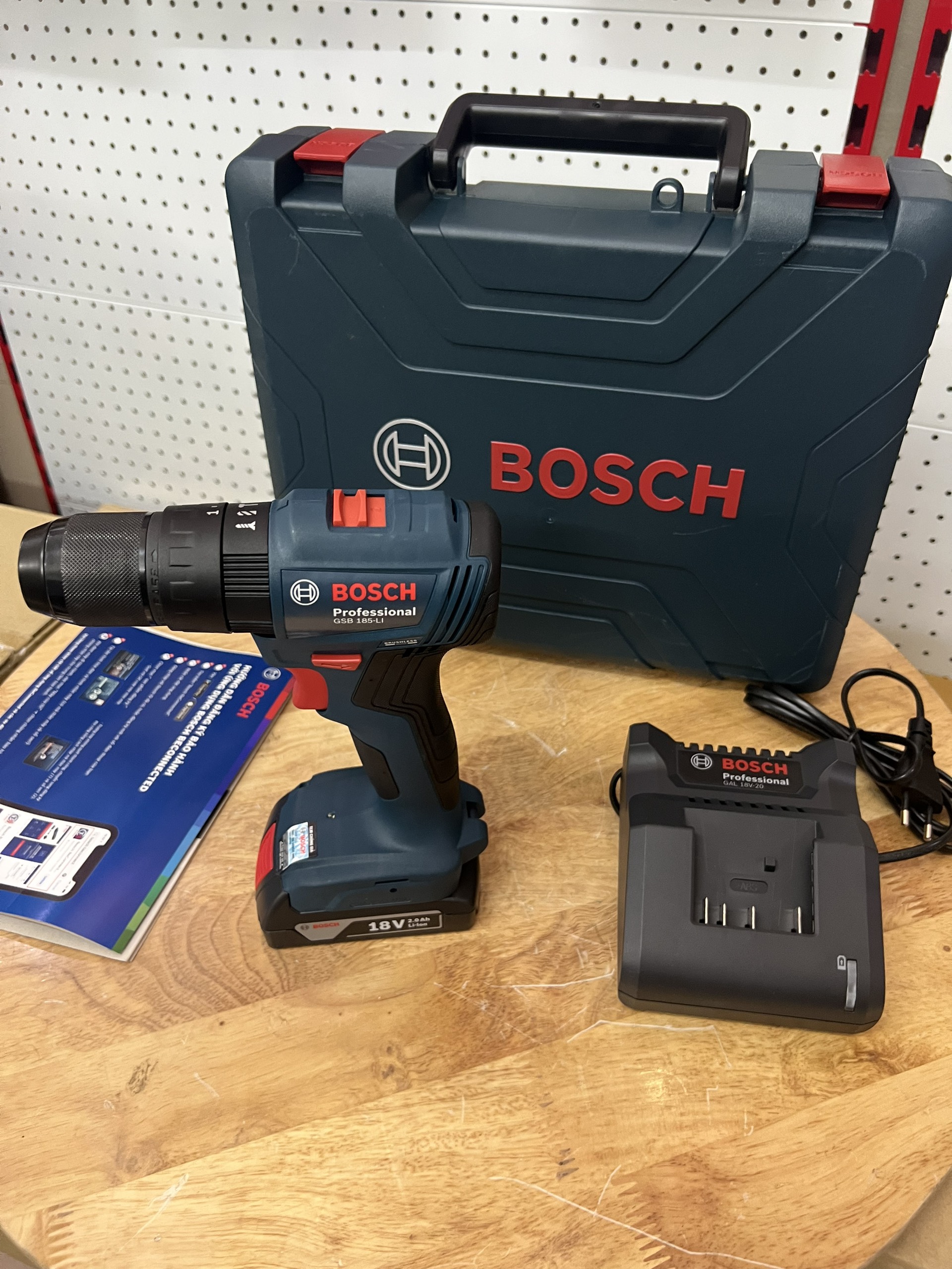 Máy khoan búa dùng pin Bosch GSB 183-LI chính hãng 18V