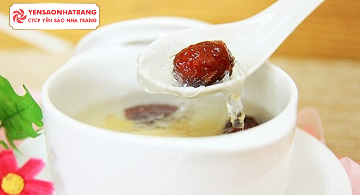 Phụ nữ sau sinh có nên ăn tổ yến? Lợi ích và cách dùng đúng giúp phục hồi nhanh, khỏe đẹp từ bên trong