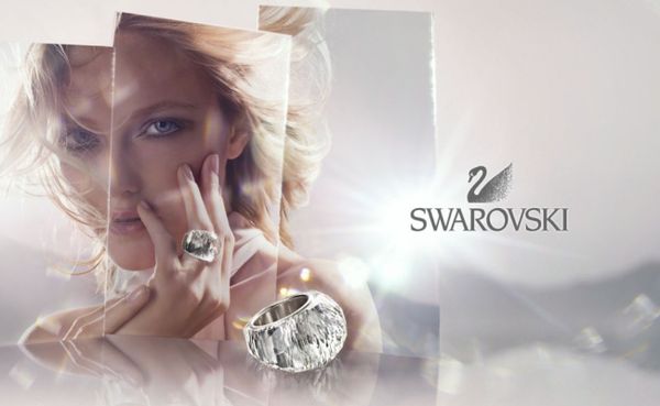 ĐÁ SWAROVSKI LÀ GÌ? CHI TIẾT VỀ ĐÁ SWAROVSKI