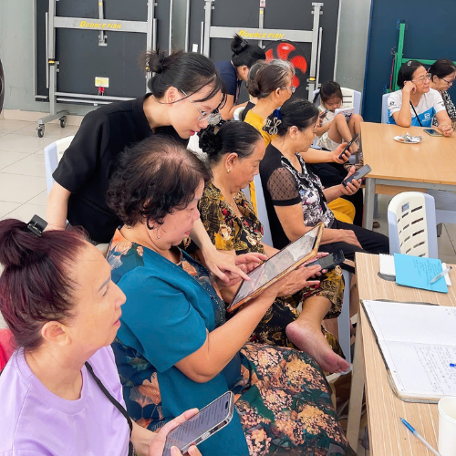 Trong thời đại số, không ai còn “quá tuổi lao động”