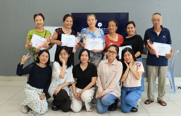 Khi công nghệ không còn là rào cản: Người cao tuổi Citihome hứng khởi với kỹ năng số nâng cao