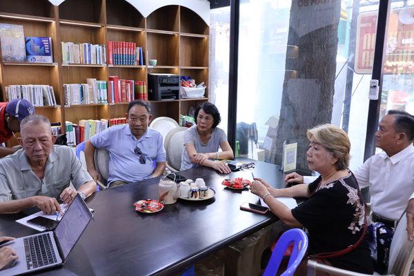 Tiếp cận công nghệ số làm phong phú đời sống tinh thần cho người cao tuổi