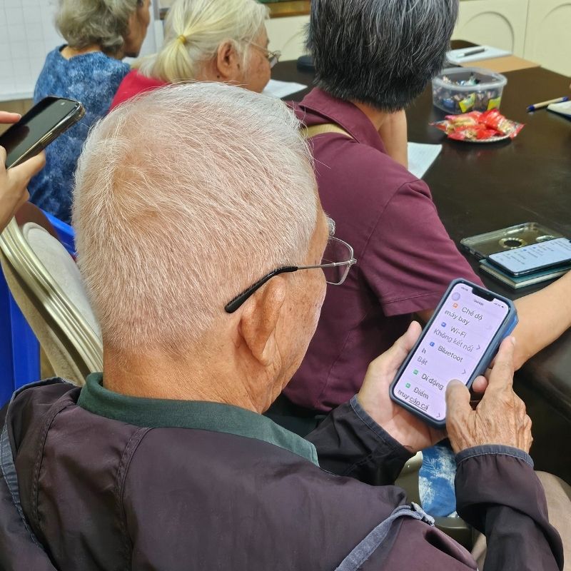 Khủng hoảng tuổi trung niên: Nhận diện dấu hiệu và giải pháp để vượt qua giai đoạn chuyển mình