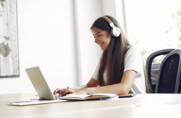 Deep Work: Kỹ Năng Cần Có Cho Người Đi Làm Trong Thời Đại Số