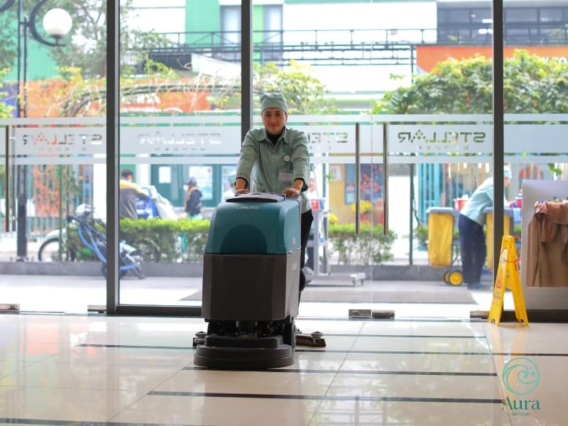 Quy trình vệ sinh biệt thự tại Aura Services