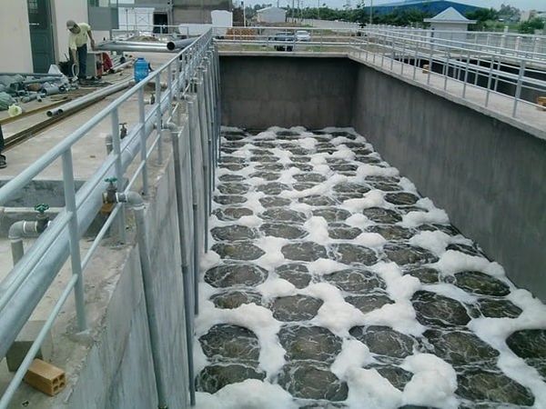 Nên kết hợp với các công đoạn tiền xử lý như bể kỵ khí hoặc bể điều hòa để giảm thiểu các hạn chế