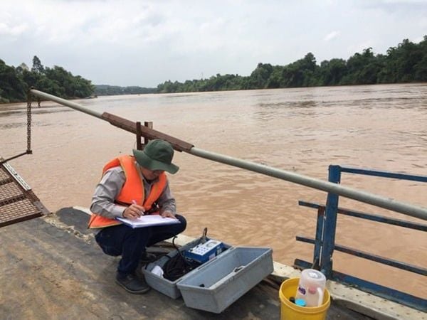 Dịch vụ quan trắc nước (nước thải, nước ngầm, nước mặt)