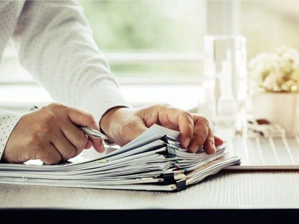 Cơ quan tiếp nhận sẽ tiến hành xem xét, kiểm tra hồ sơ đăng ký môi trường