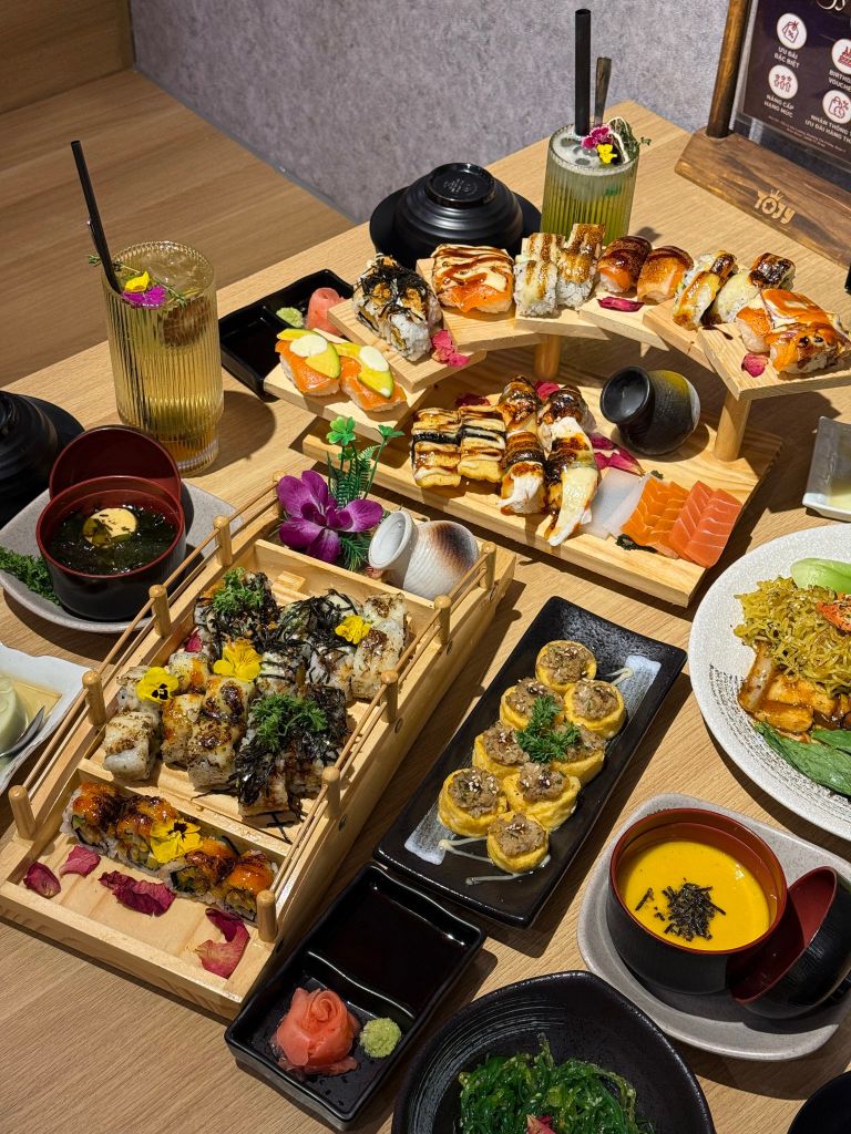 Mùng 1 Tháng 6 - Bạn có hẹn ăn chay cùng TOJY