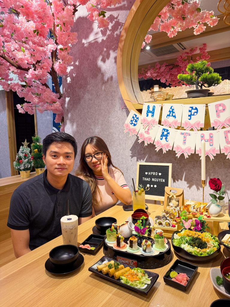 🪷 TOJY ra đời từ tình yêu với ẩm thực thuần chay – nơi mỗi món ăn không chỉ nuôi dưỡng cơ thể mà còn chạm đến sự an yên trong tâm hồn