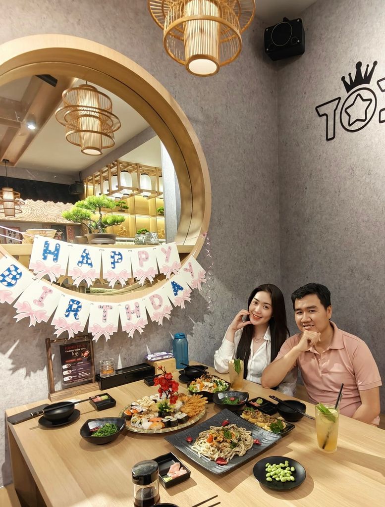 Cùng TOJY Viết Nên Câu Chuyện Yêu Thương