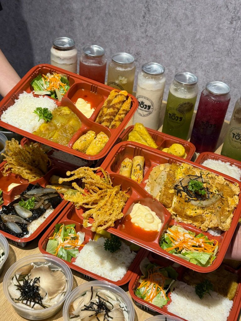 Cơm nước gì chưa đồng nghiệp ơiii