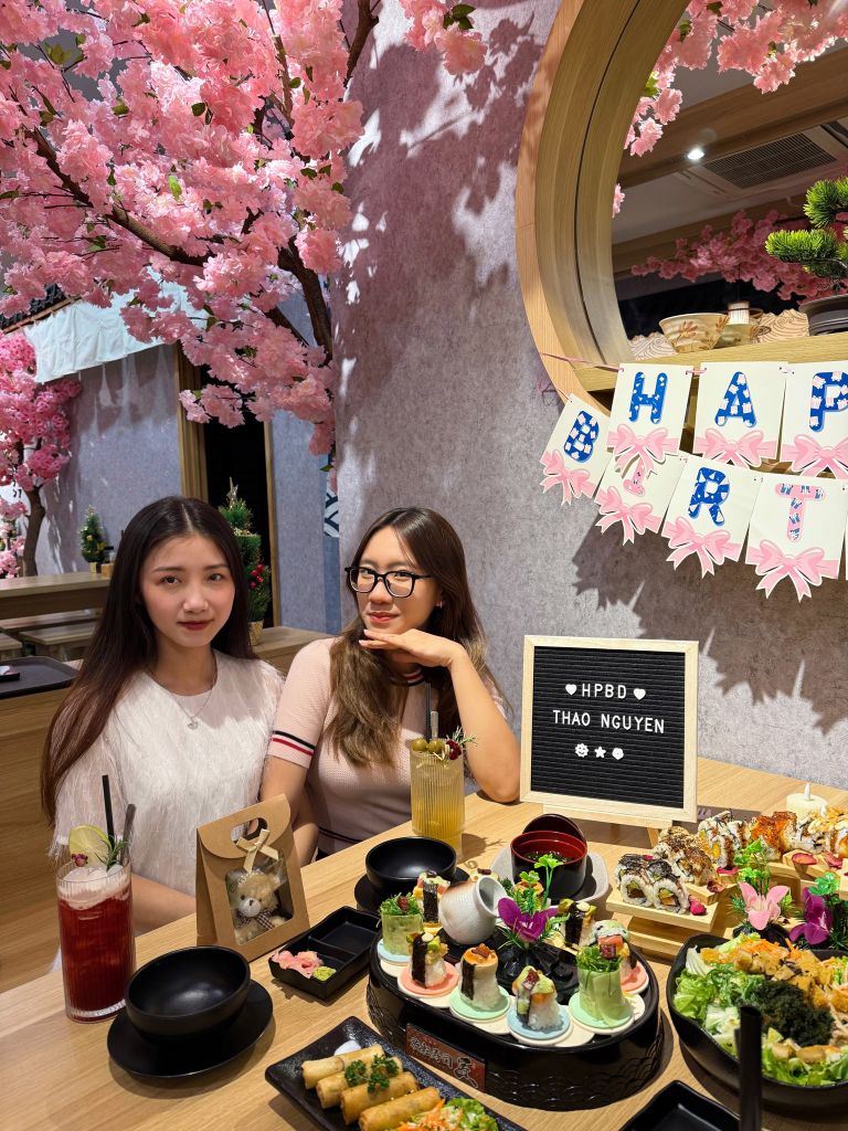 Anh em mình cứ thế mà ghé TOJY thôi hẹ hẹ hẹ