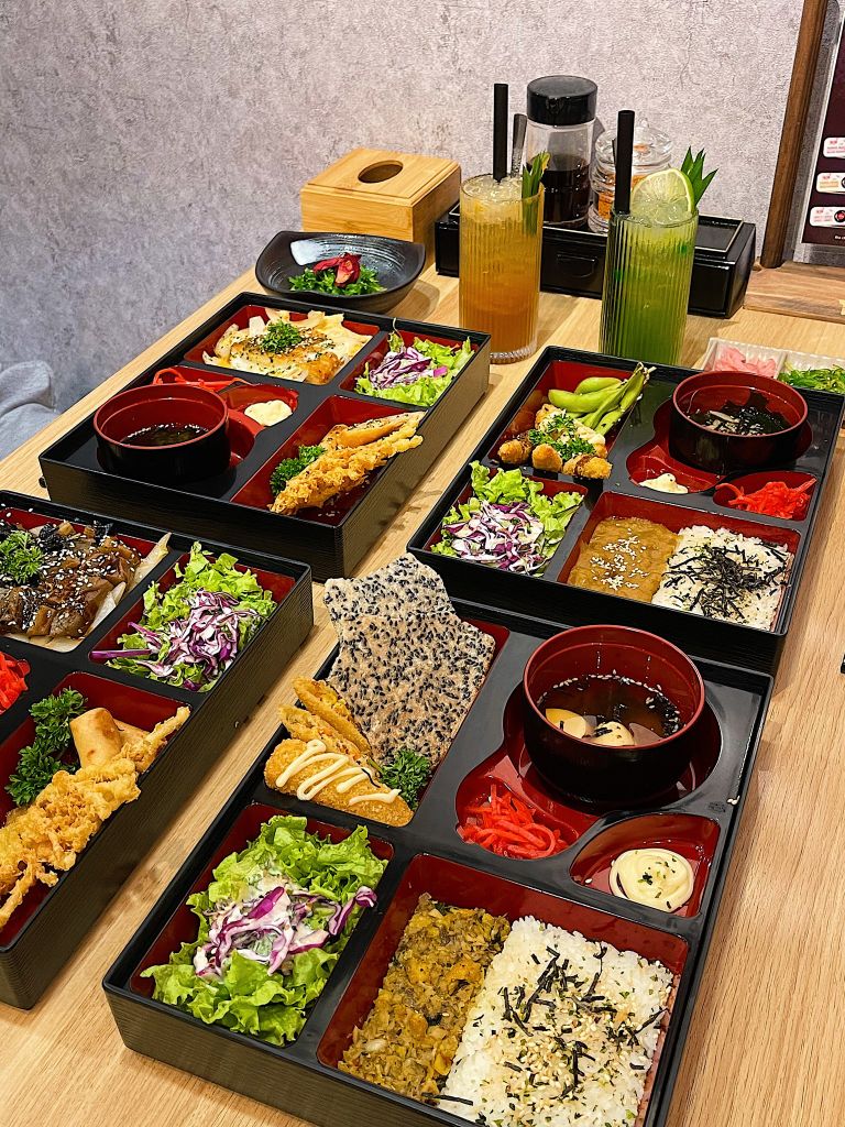 Công việc “bù đầu bù cổ”, lại chẳng biết ăn gì đã có Bento đây!!!