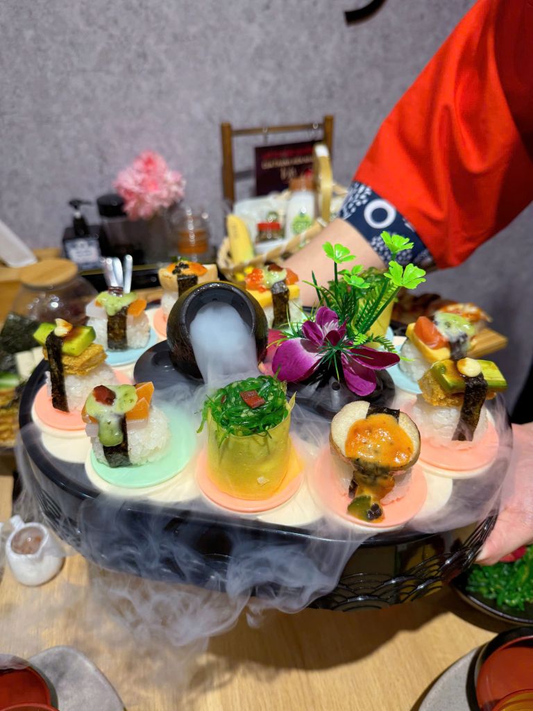 Điều Gì Khiến Bạn Muốn Quay Lại TOJY🍱✨