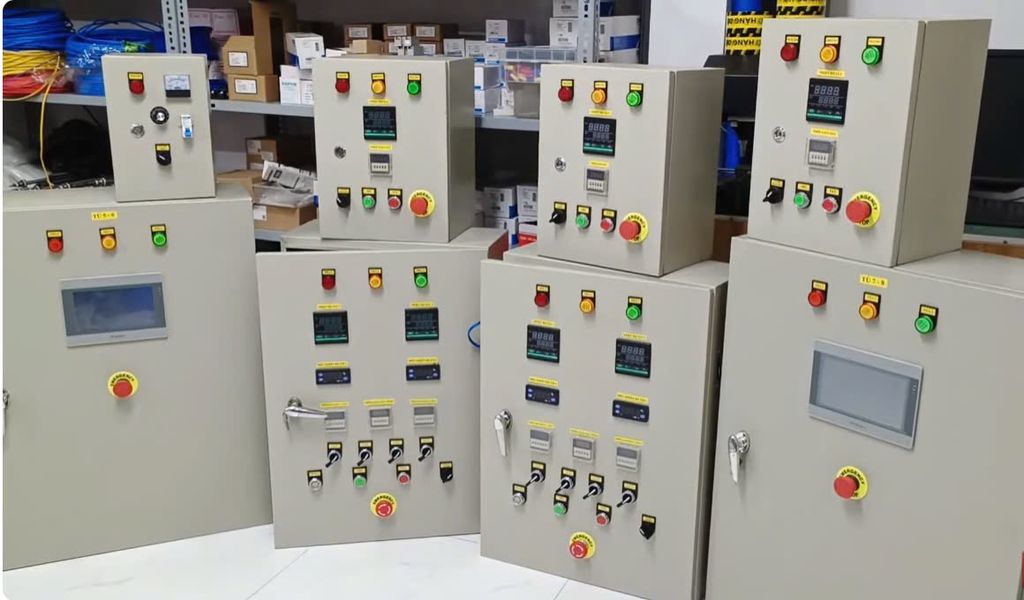 Tủ điều khiển nhiệt độ. Vai trò, đặc điểm của tủ điều khiển nhiệt độ