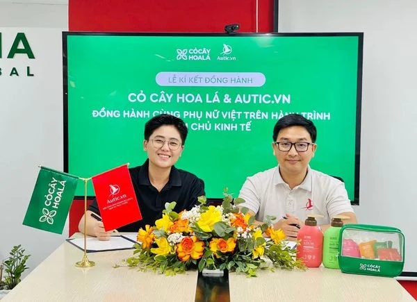 Cỏ Cây Hoa Lá và Autic.vn chính thức ký kết hợp tác - Đồng hành cùng nhau trên hành trình hỗ trợ phụ nữ làm chủ kinh tế