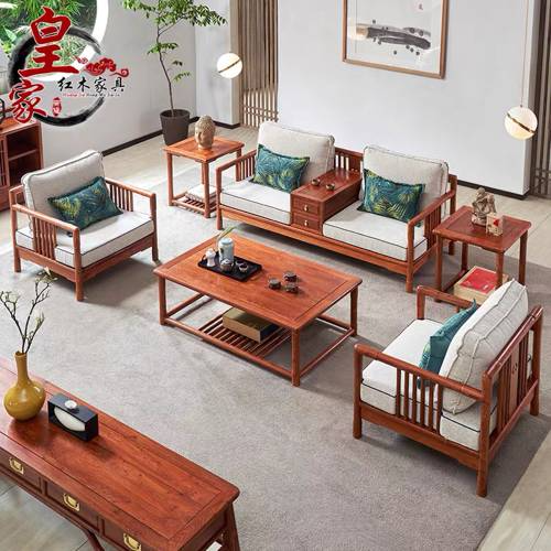 Decor phòng khách sang trọng cho người có lối sống xanh