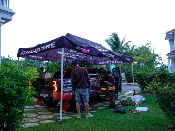 aozoom-racing-conducts-comprehensive-&-careful-maintenance-checks-with-decisiveness-in-every-step