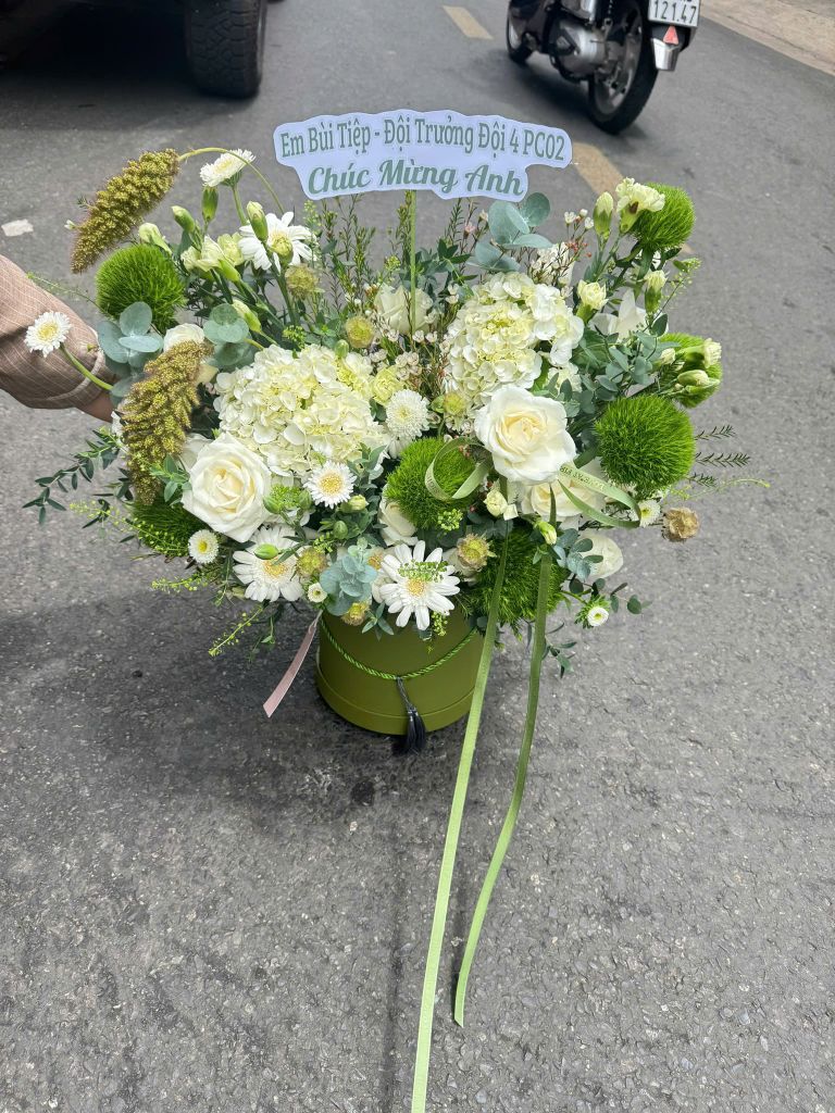 🌸 Hoa không chỉ để ngắm, mà còn để cảm nhận…