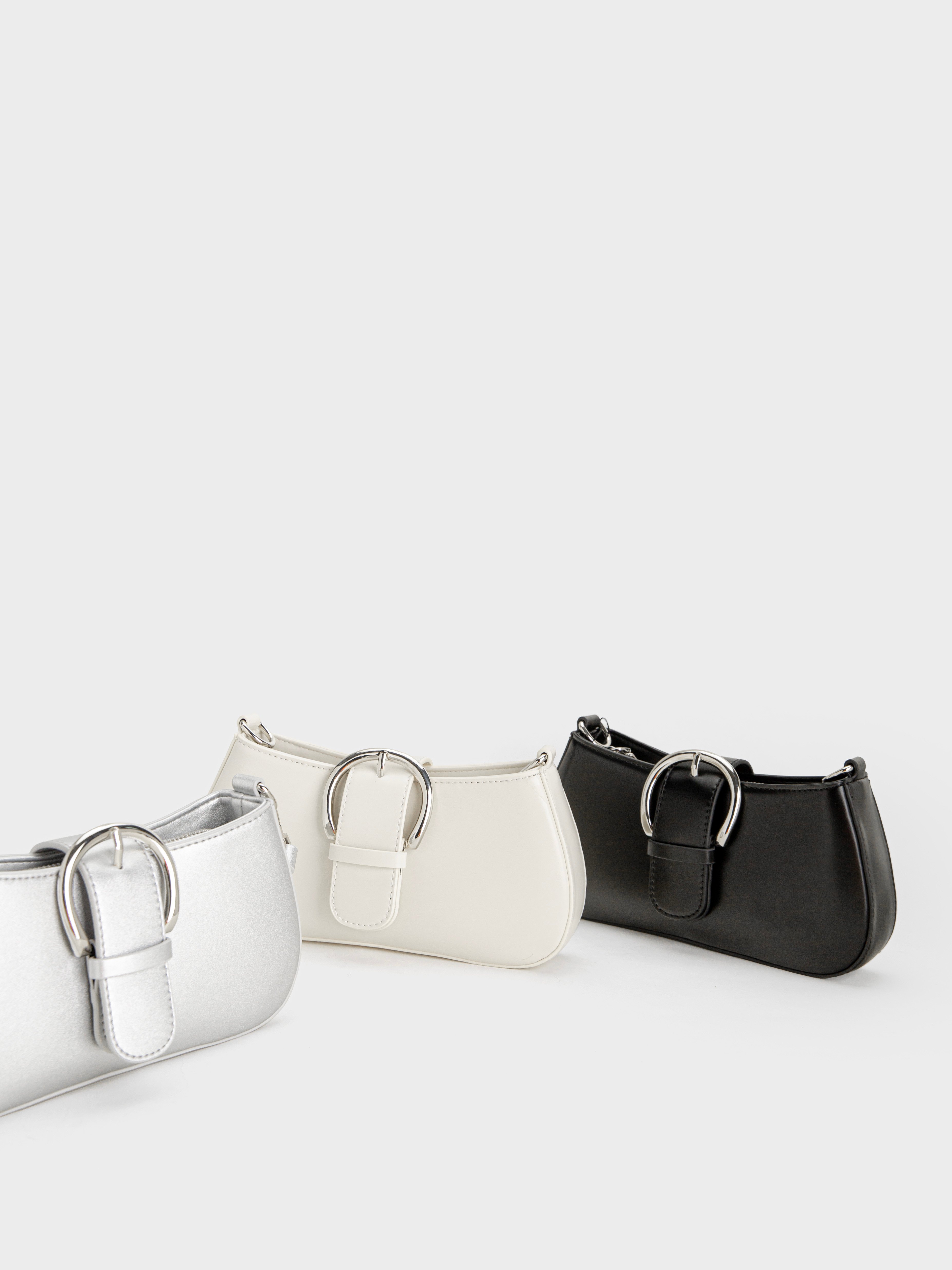 Sản phẩm c&ugrave;ng bộ sưu tập