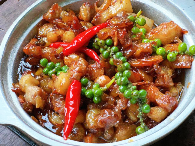 Quê Hương là Vị nhà và là hương Mắm đượm nồng yêu thương