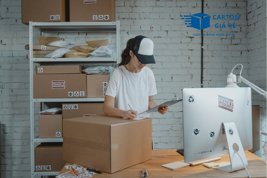 Hộp Carton Và Cuộc Đua Đóng Gói Tiết Kiem Trong Kinh Doanh Online
