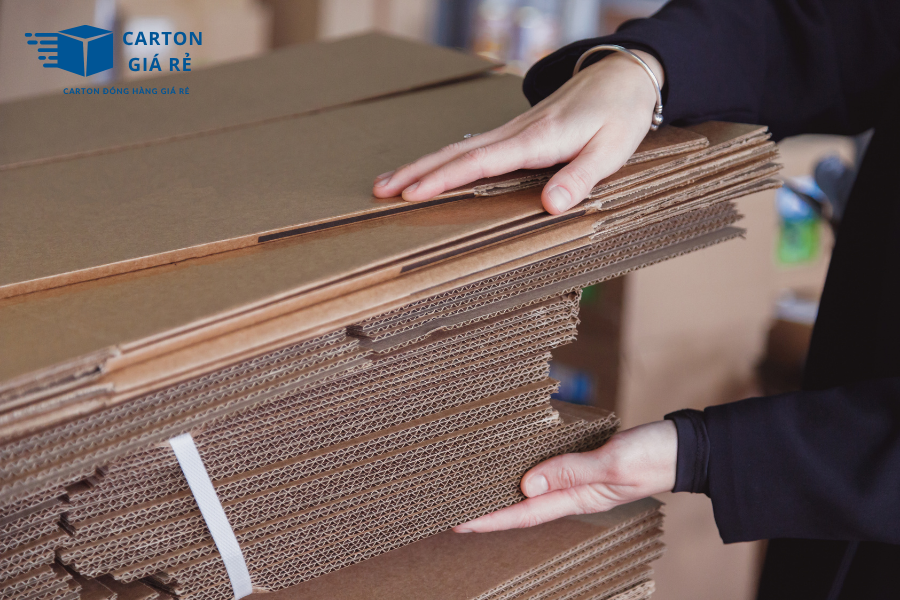 Nên Chọn Hộp Carton Sóng Mấy Khi Gửi Hàng Đi Xa?