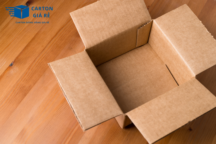 Hộp Carton Bị Bung Đáy – Nguyên Nhân Do Cấu Trúc Hay Kỹ Thuật Gấp?
