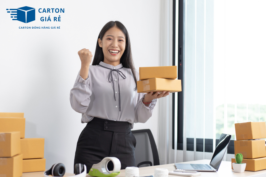 Hộp Carton Nắp Cài – “Trợ Thủ Thầm Lặng” Cho Các Shop Bán Hàng Online