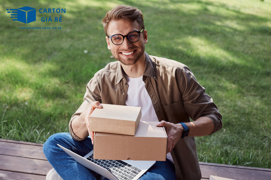 Hộp Carton Nắp Cài – Lựa Chọn Thông Minh Cho Người Thường Xuyên Gửi Hàng