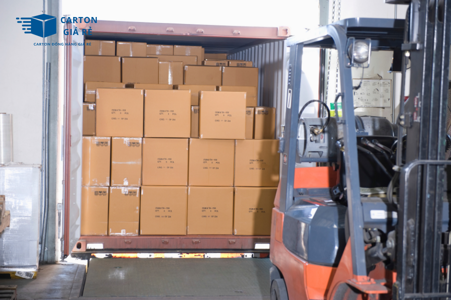 Các Ngành Công Nghiệp Ưa Chuộng Bìa Carton Nhất: Giải Pháp Đóng Gói Hiệu Quả Cho Doanh Nghiệp
