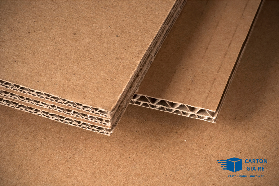 Thử Thách Độ Bền Của Bìa Carton: Các Bài Kiểm Tra Chất Lượng Bạn Cần Biết